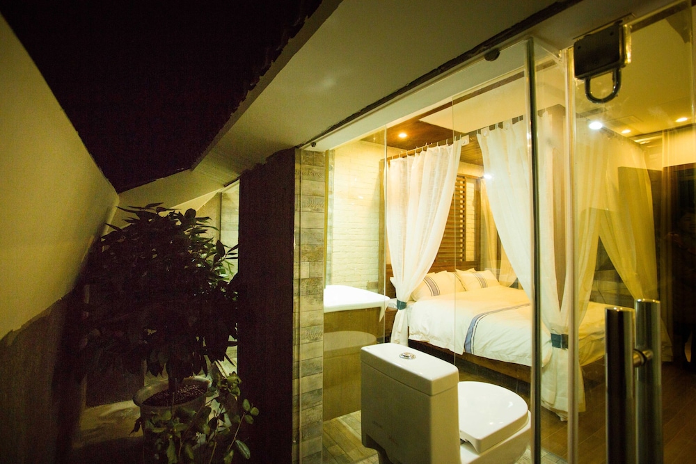Jingshuihuajian Boutique Inn