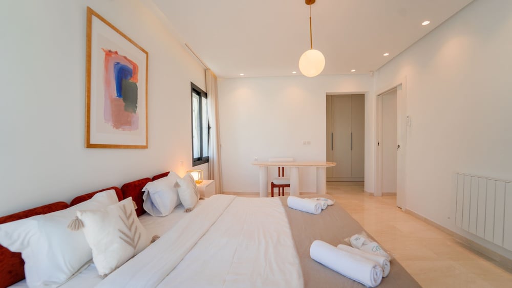 Villa Malaga Luxury for 10 in Central Marsa