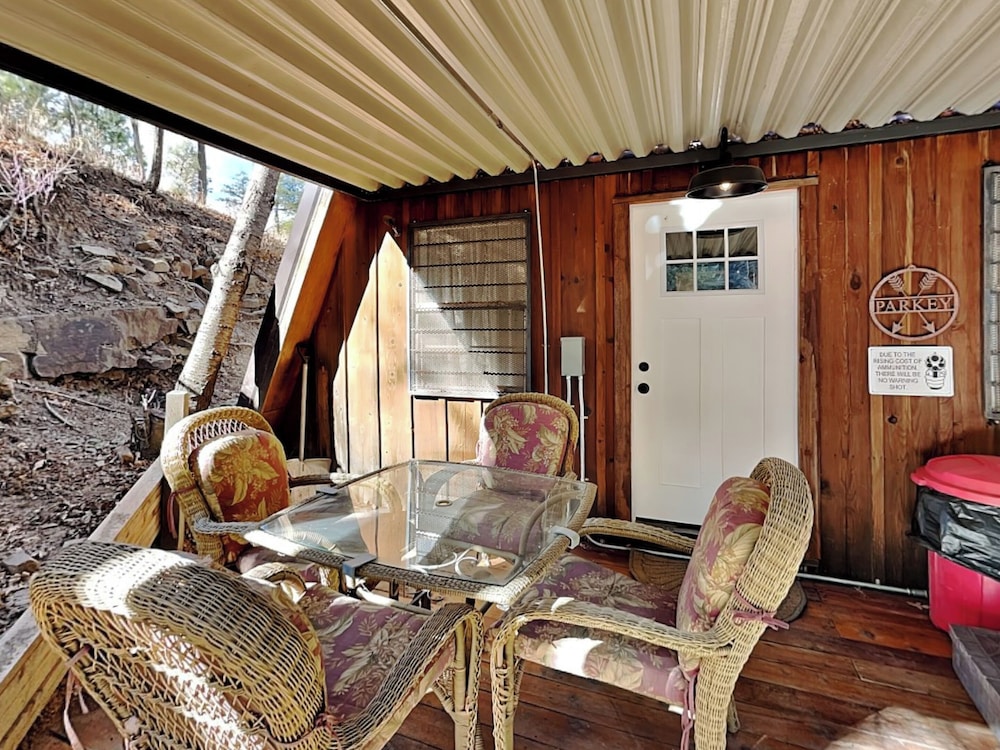 Doc's Den by Ruidoso Vacation Rentals