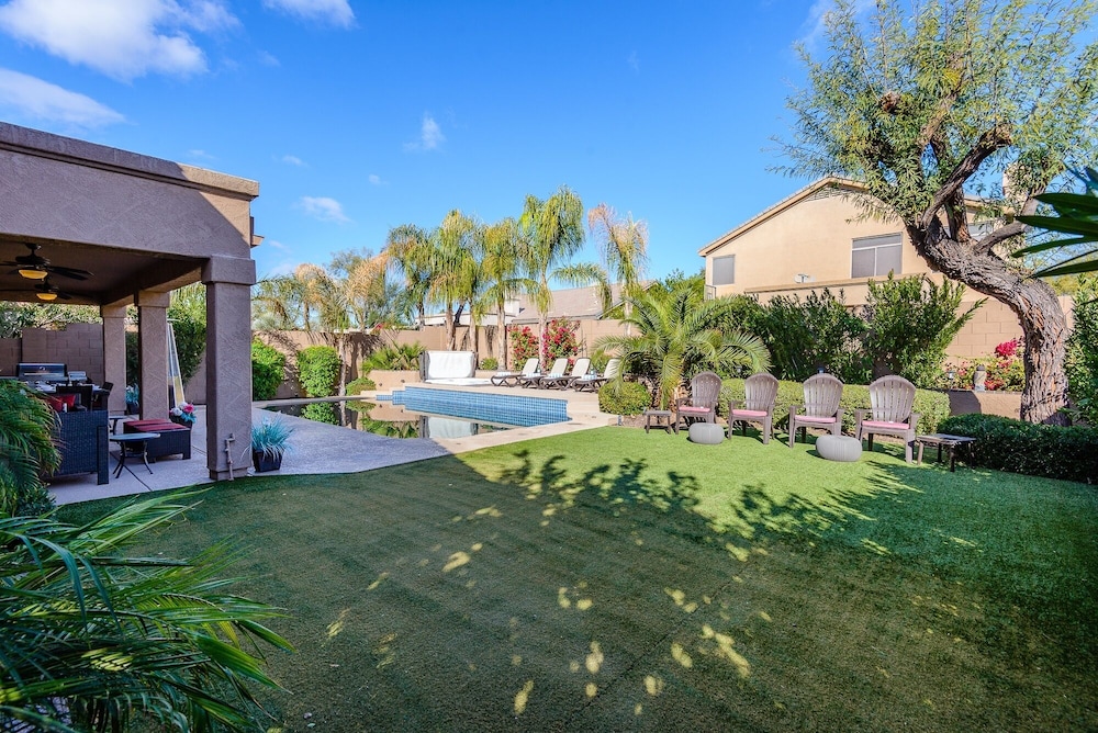 Casa Solara 4 Bedroom Home by RedAwning