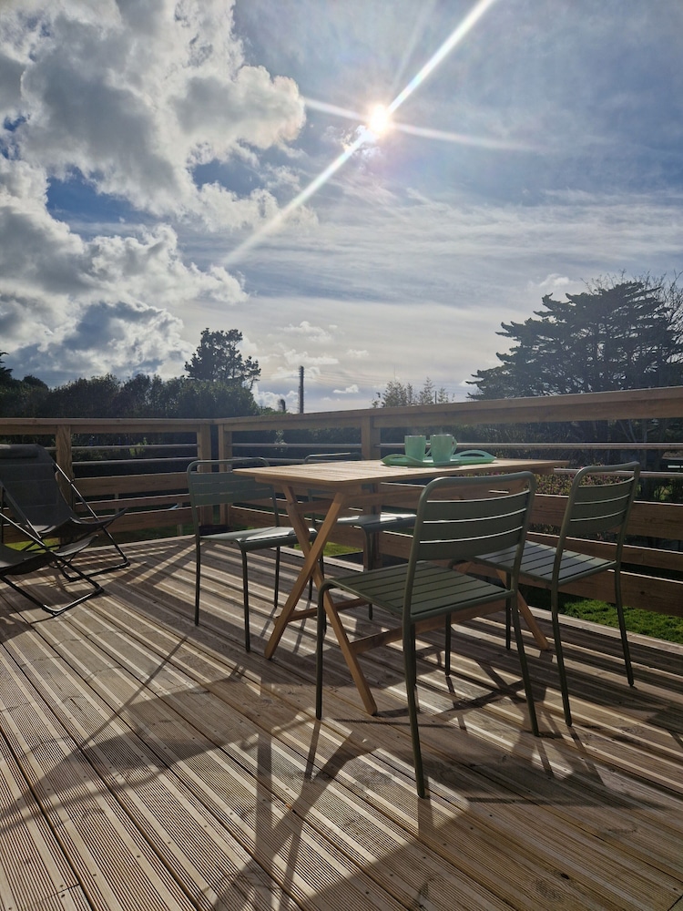 Holiday Home in Landeda Near Sandy Beaches