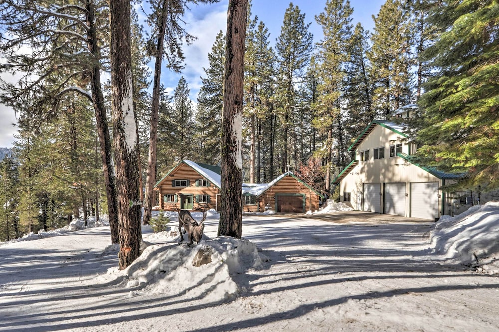 Cascade Cabin w/ Mountain View & River Access view 4