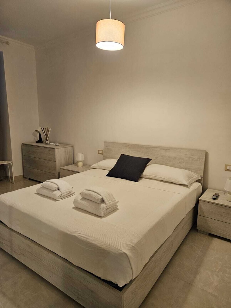 STENDARDI S HOUSE