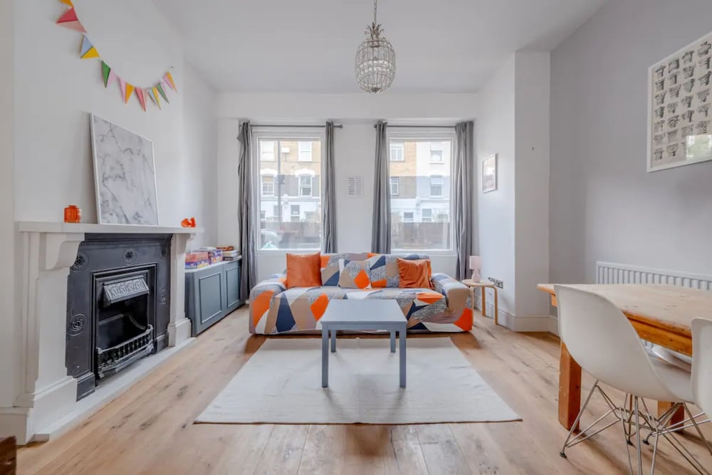 Lovely 3 Bedroom Apartment in Clapton With Garden
