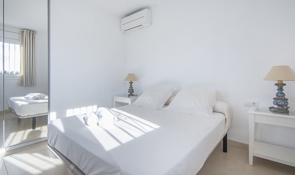 Villa 50m from the beach in Cambrils TH 11 view 5