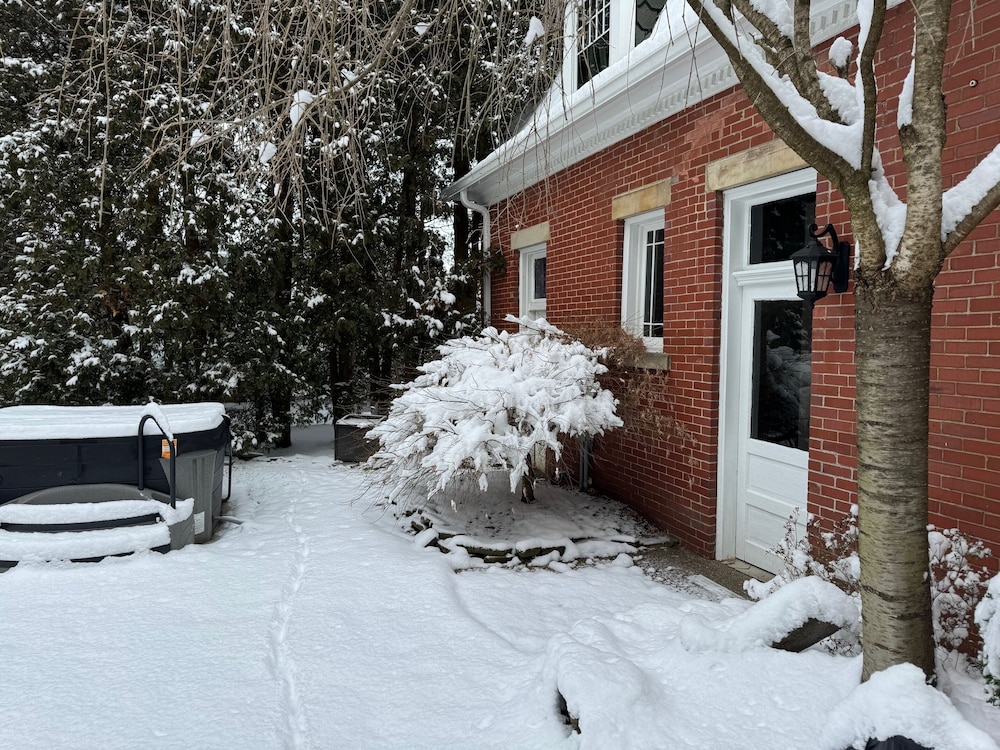South Broadway Manor