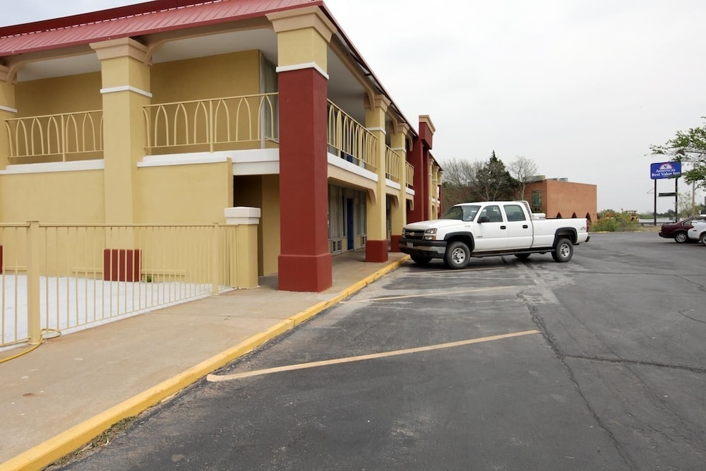 Americas Best Value Inn Weatherford, OK view 2