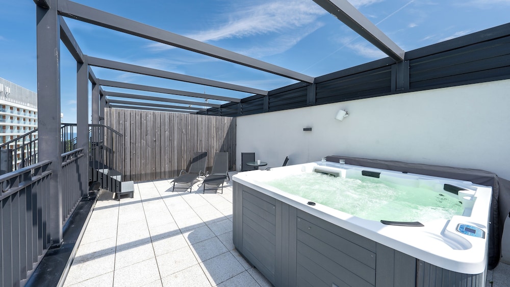 Apartamenty Sun & Snow w Baltic Park Fort z prywatnym jacuzzi