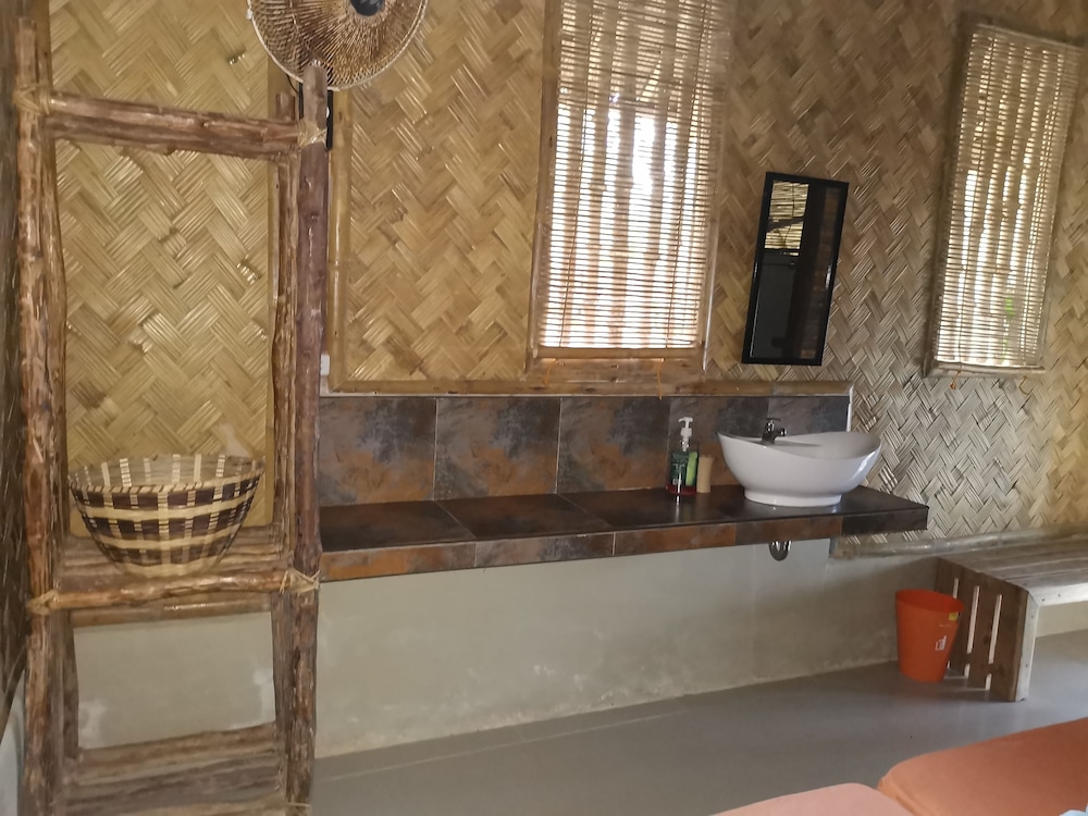 Tapik Beach Park Guest House