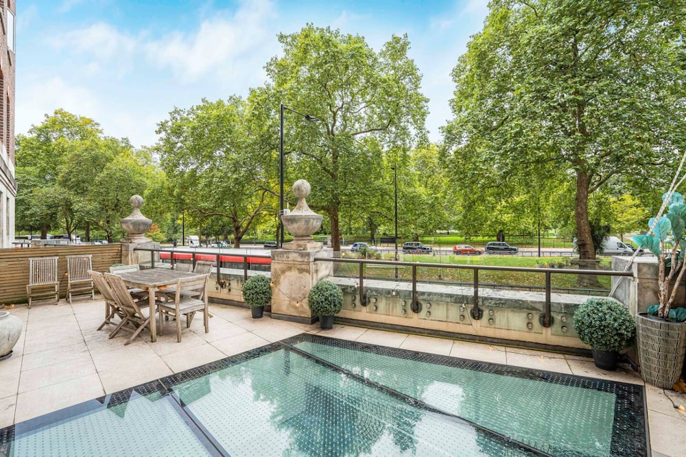Ultra Luxury Mayfair Home Park Lane Location