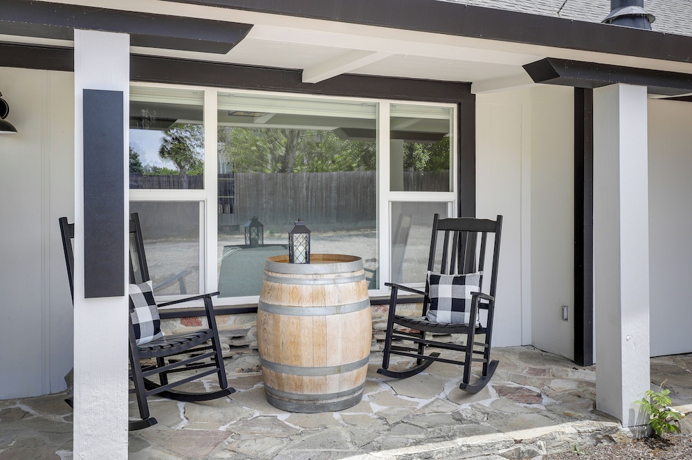 Sonoma County Vacation Rental w/ Vineyard Views!