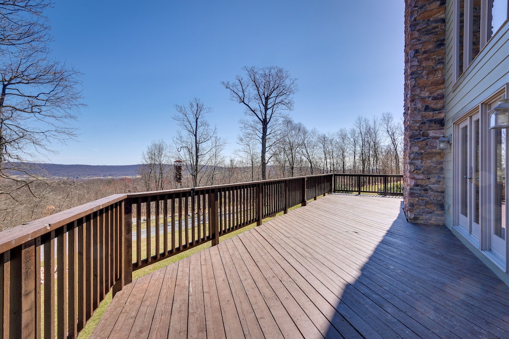 Spacious Virginia Vacation Rental w/ Yard & Sauna view 3