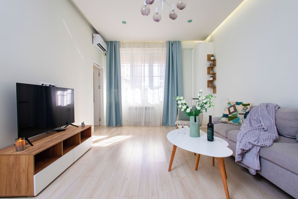 Apartment by Luxe Group PU514