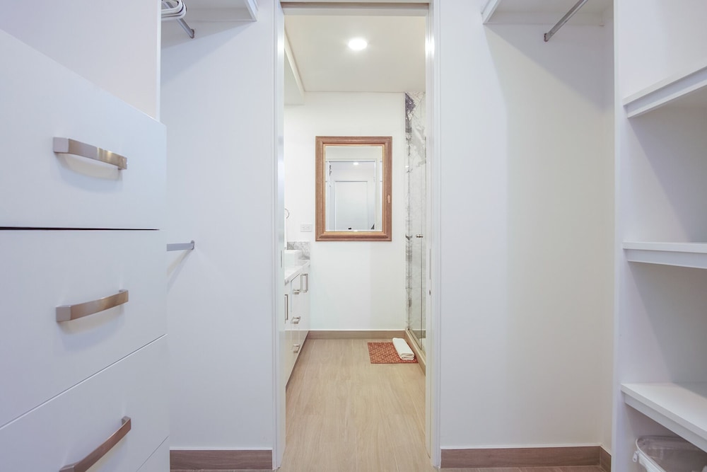 Sensational 2 Bedroom Condominium