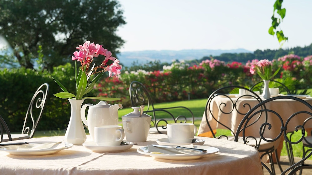Poggio Antico - Suites and Breakfast