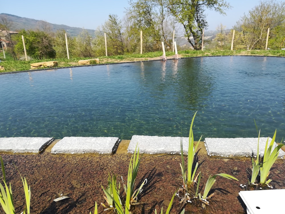 Sacreterre Room  Breakfast - Property Image 3