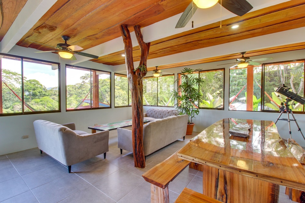 Valley of Dreams Eco Lodge Room