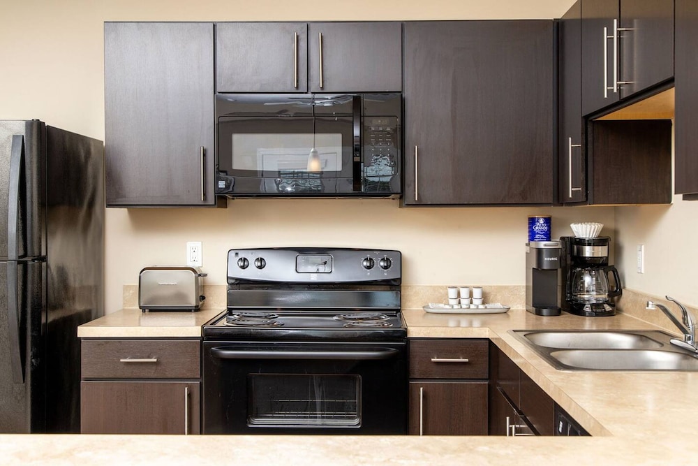 Long Stay 2BR Pet-friendly New Albany Area