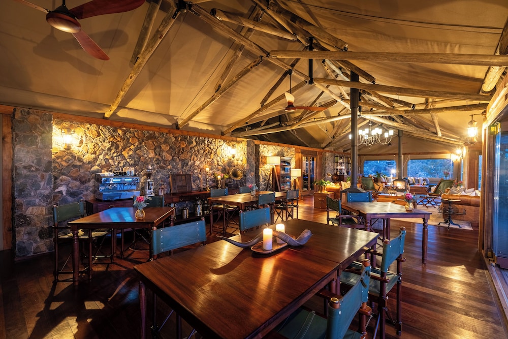 Maloba Lodge - Private Game Reserve