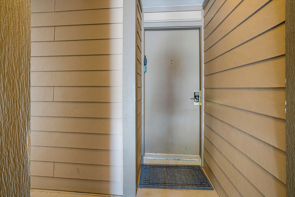 Walk to Slopes & Main St: Cozy Breckenridge Condo!
