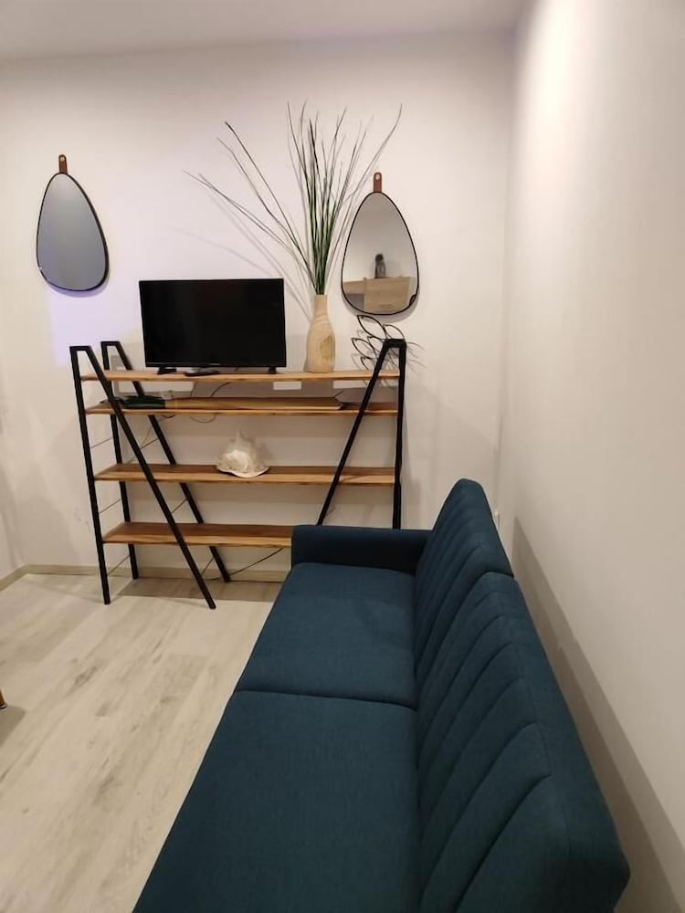 Anchor Suites