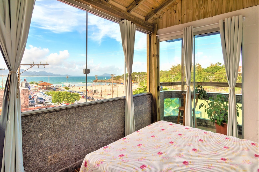 Sea Wolf Surf Club - Hostel view 5