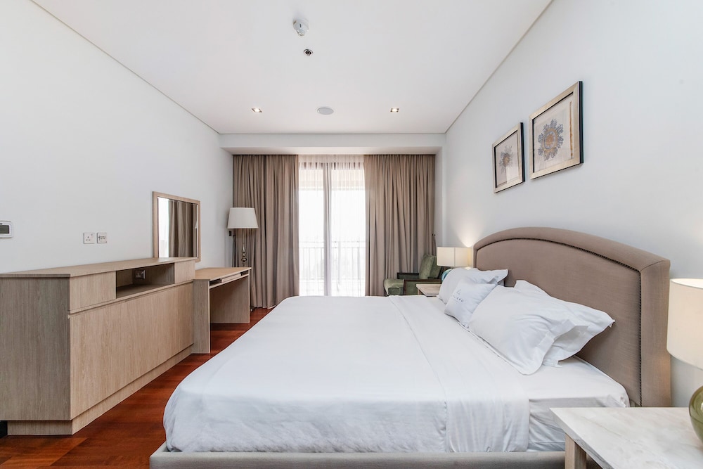 Exotic Apartments at Royal Amwaj