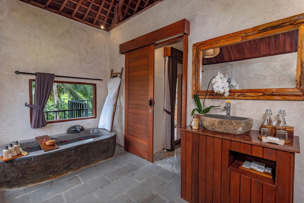Hoshi Jungle Resort by Dhananjaya Hospitality