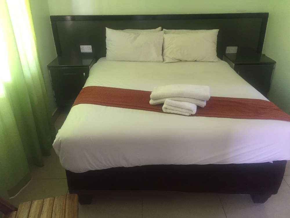 Shakawe Sands Lodge