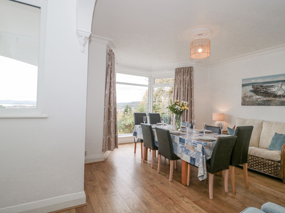 2 Moorlands