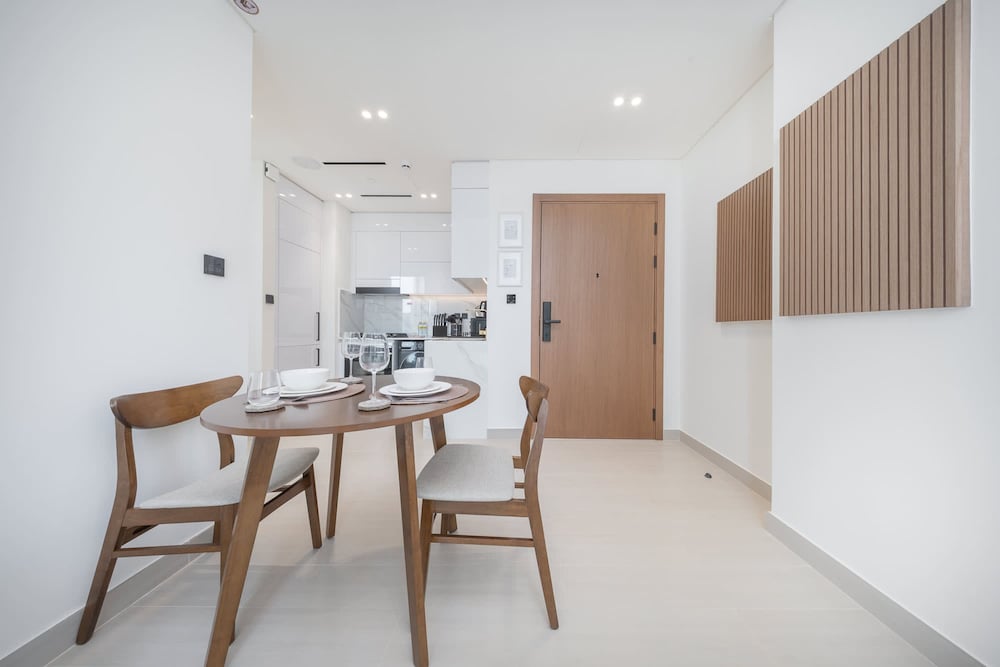 Luxury 1-bedroom JVC Apartment With Balcony Pool