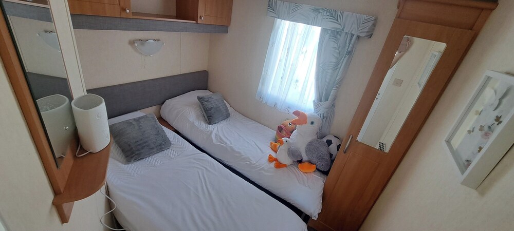 Seaside Caravan Goldensands Kinmel Bay-sleep 6