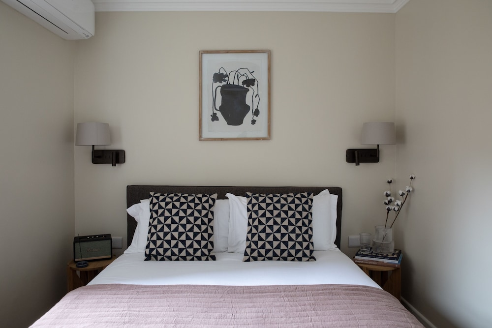 Gulaid House Knightsbridge by Bob W London