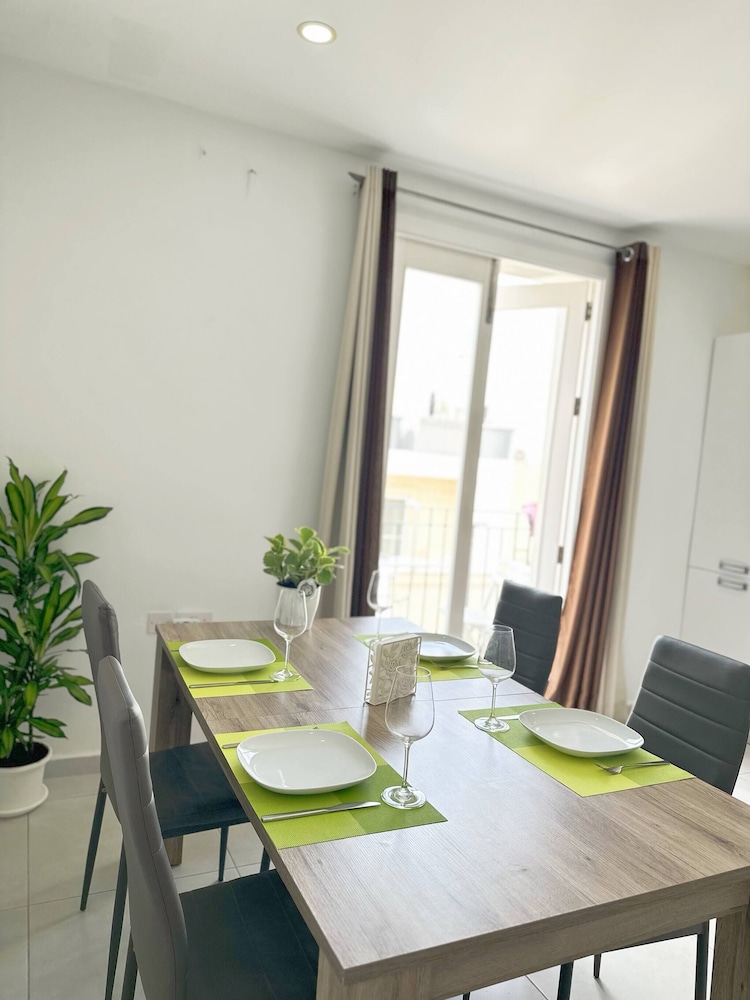 Los Arditos Duplex Penthouse Sliema