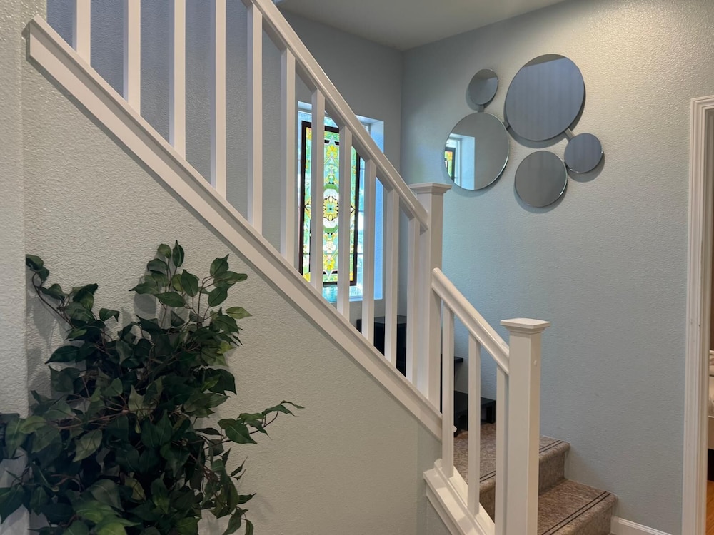Large and Cozy Home 2BD 2BA Near SF