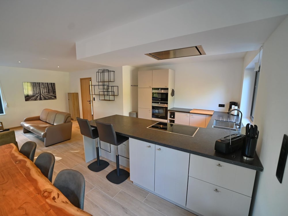Chalet Near Durbuy With Forest & Hot Tub