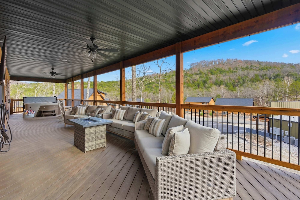 Family Camp Home for 17