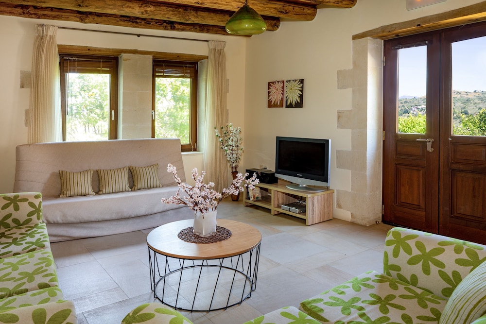 Olga s Filoxenia - Villa Erontas