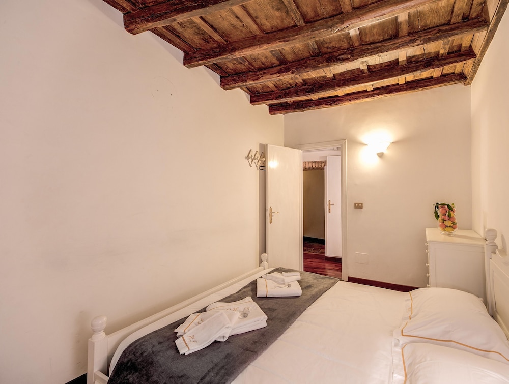 HI Navona apartment