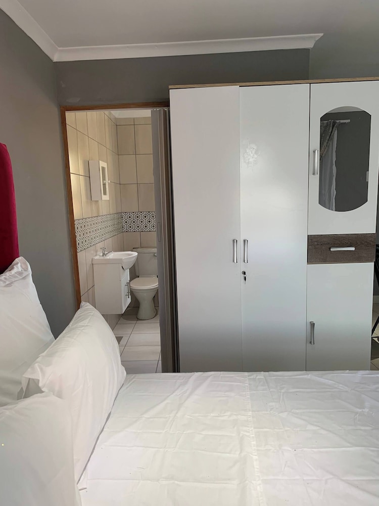 Room in B&B - Beach View, En-suite Bedroom