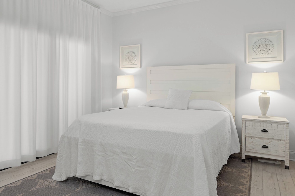 Romar House by Southern Vacation Rentals