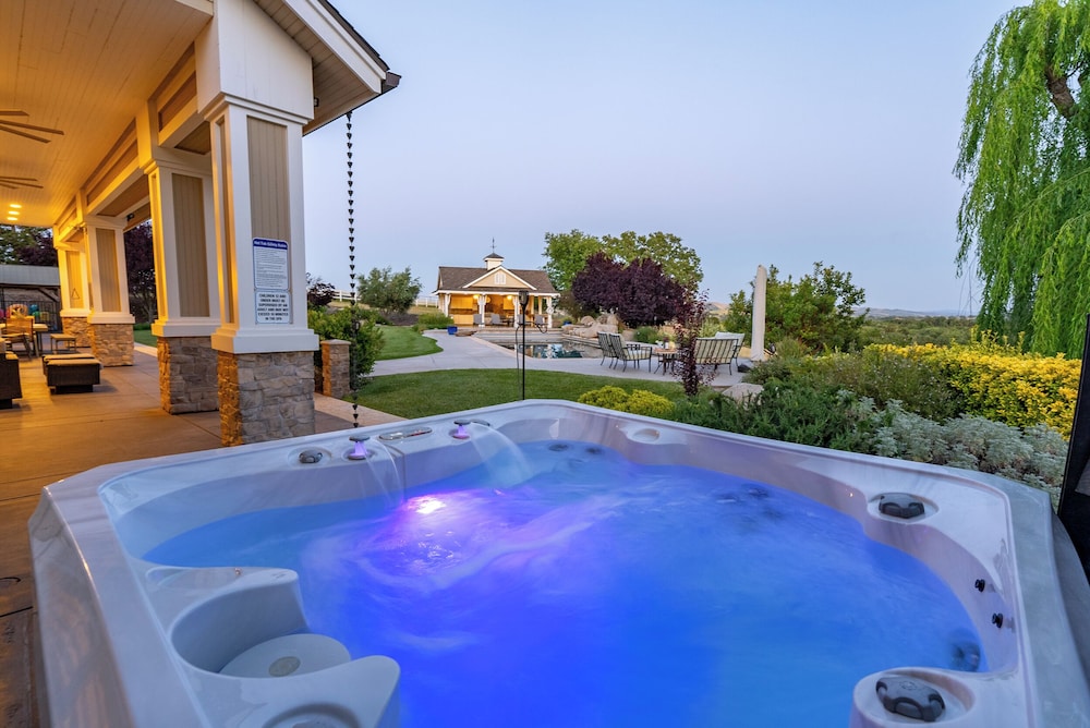 Frontier Resort