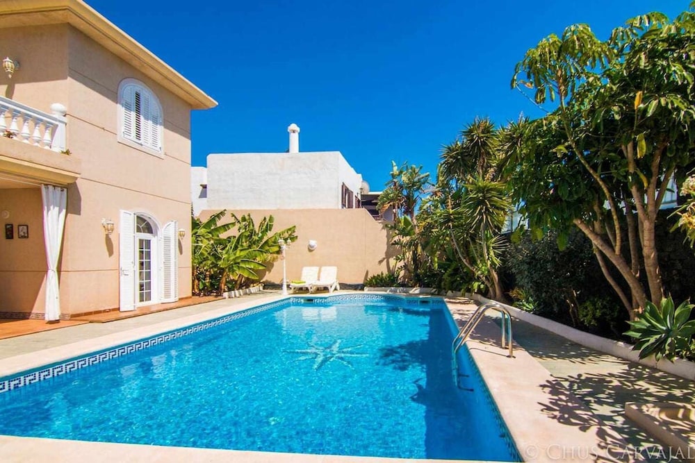 Bayside Concha House Beachfront Oasis With Heated Pool