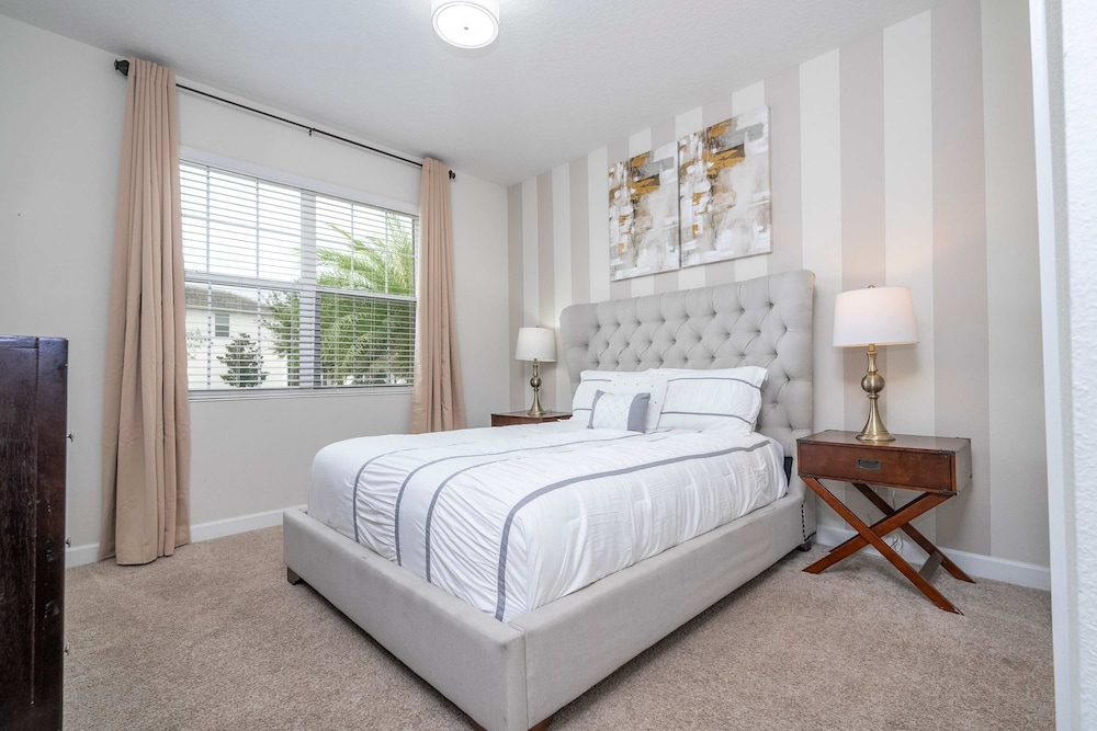 Home 6bed Themed Rooms Game Room Storey Lake