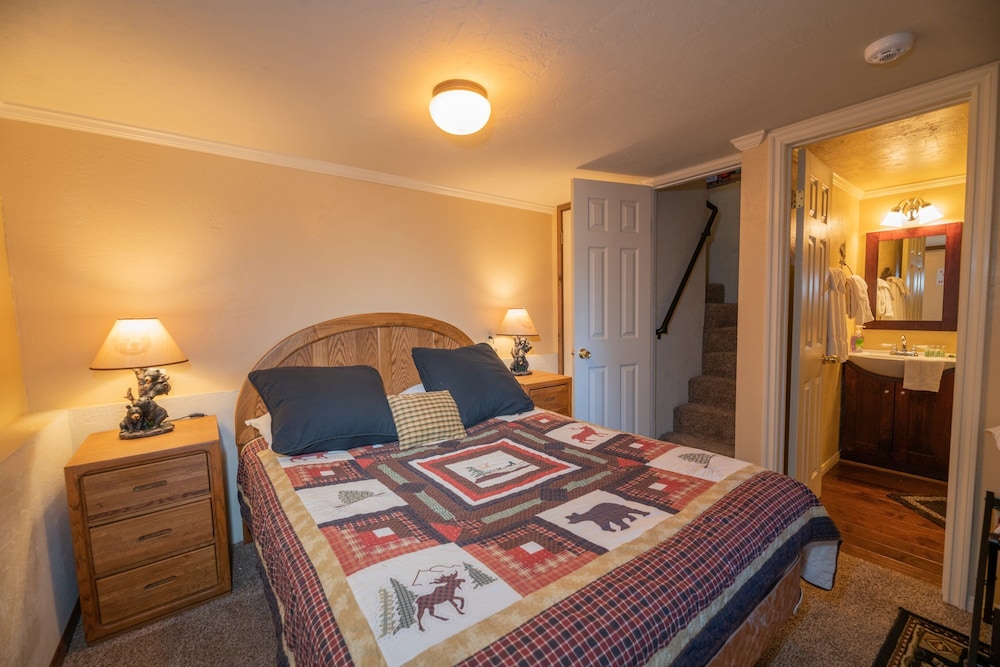 Big Bear Lake Vacations - Bear Mountain Summit - Property Image 20