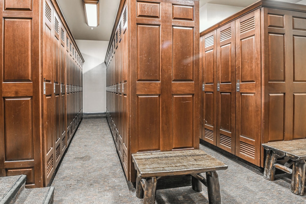 Buffalo Lodge 8422