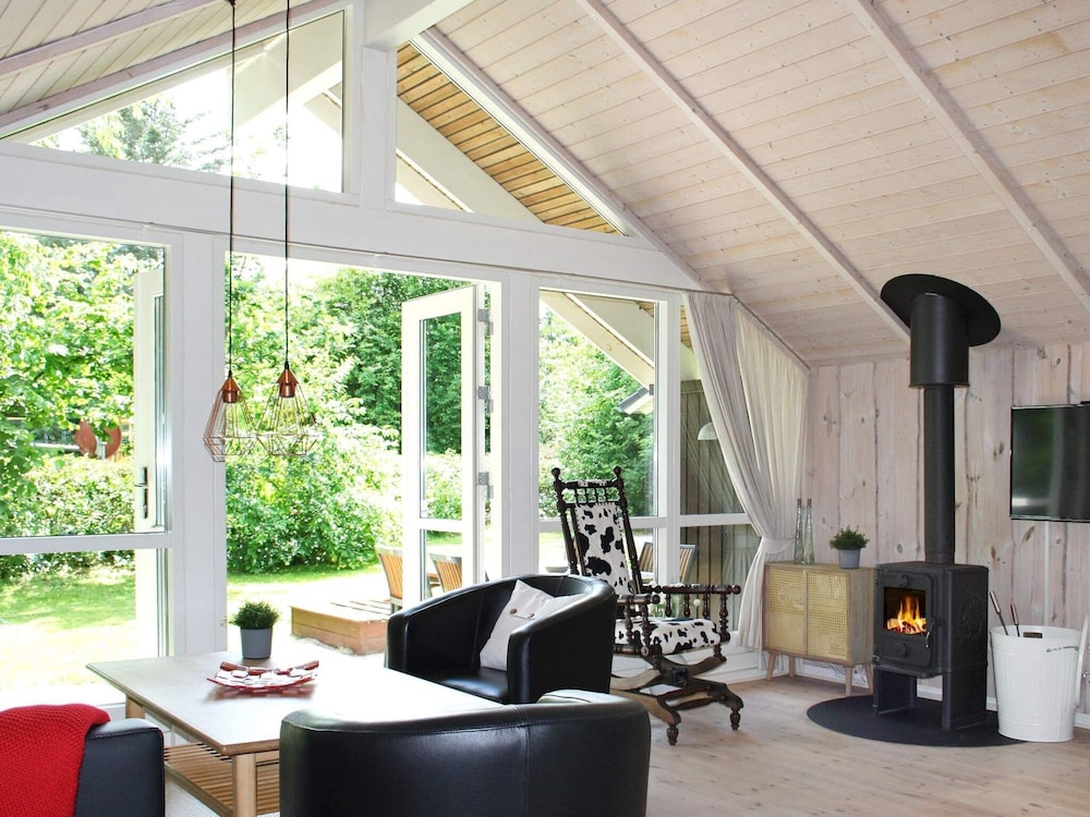 6 Person Holiday Home in Ansager