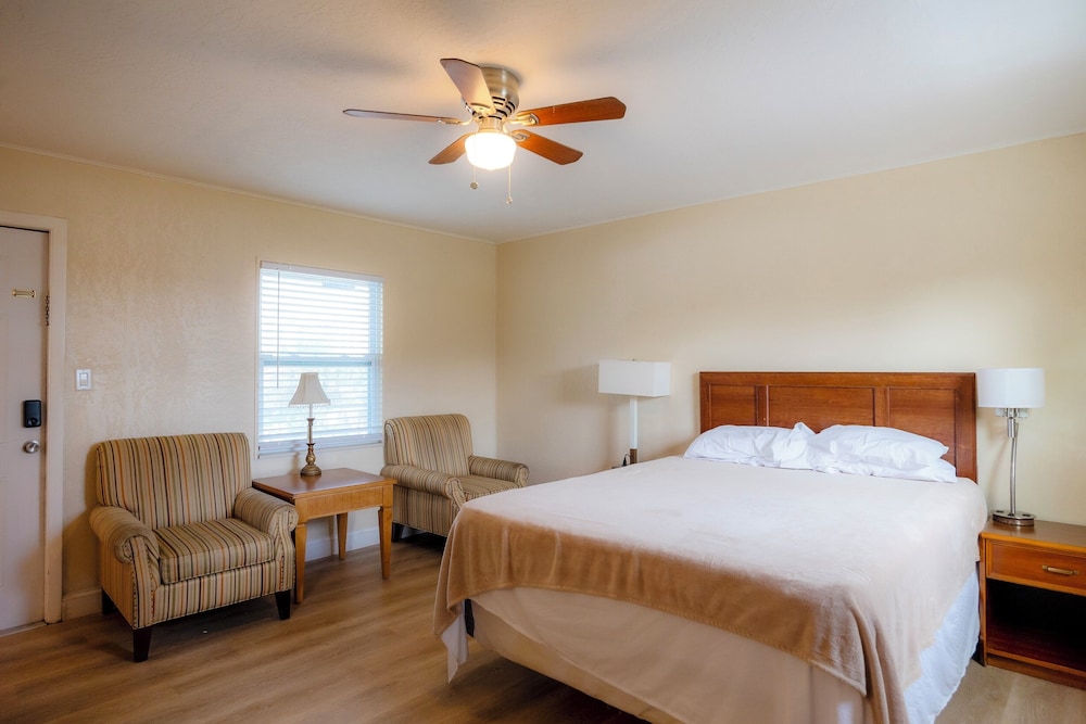 Siesta Motor Inn By Townhouse Kennedy Space Center Titusville I 95