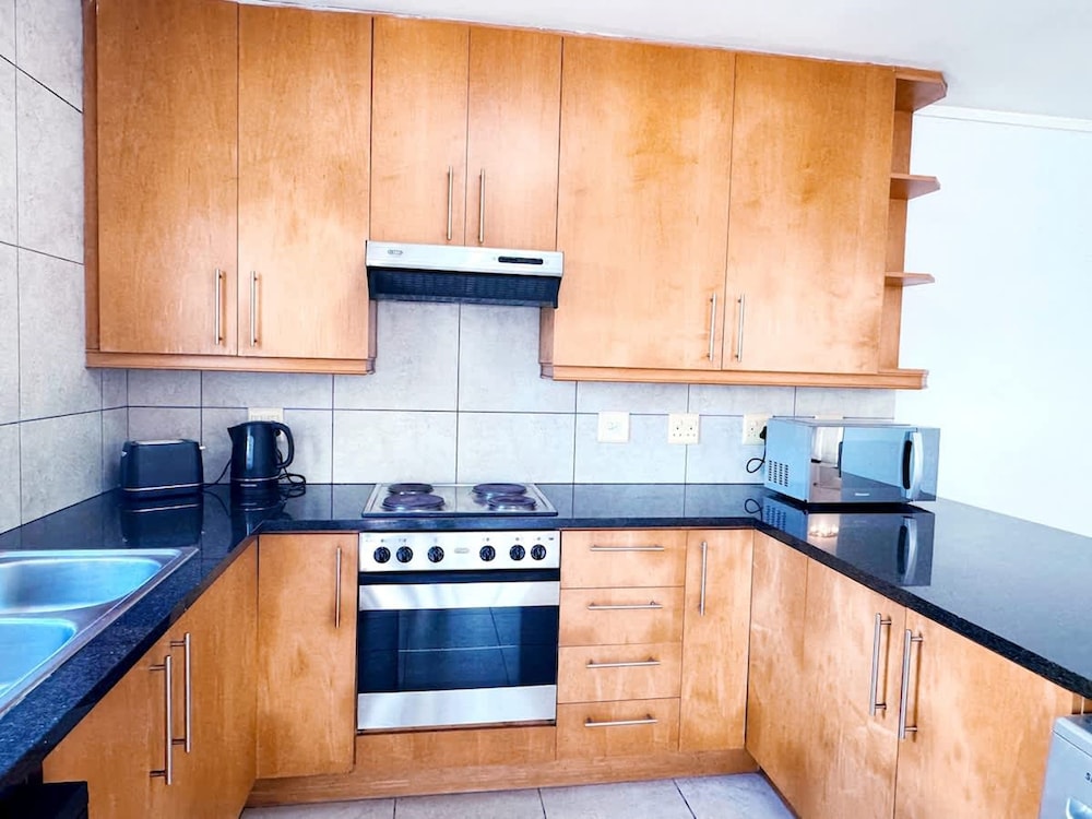 Spacious 1 Bedroom Apartment Atlantica Seapoint