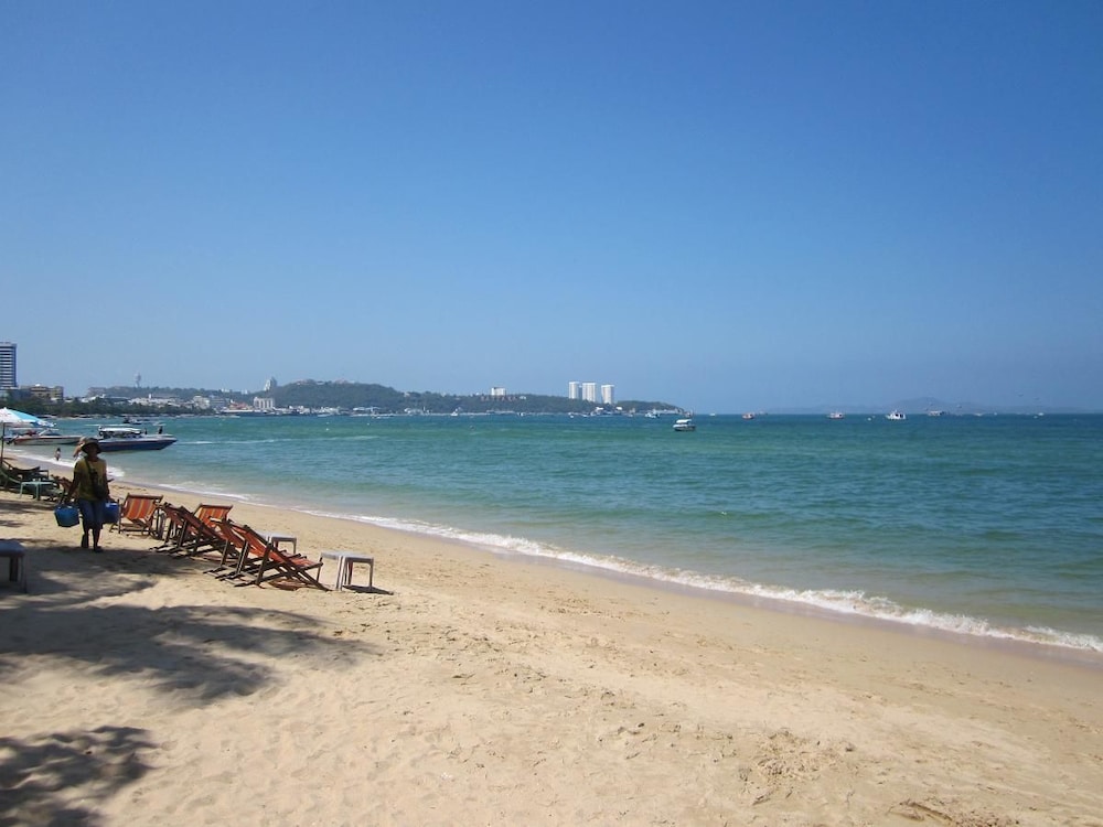 Garden Villa - Pattaya Holiday House Walking Street